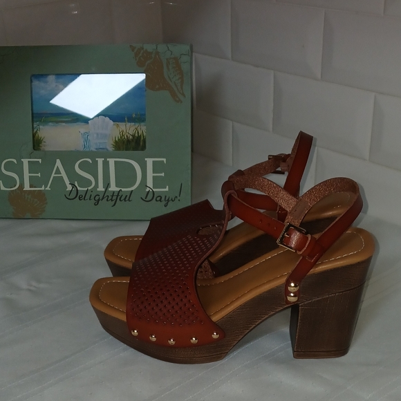 Comfort 1946 Women's Cognac Strappy Open Toed Sandals Size 8 - Picture 9 of 10